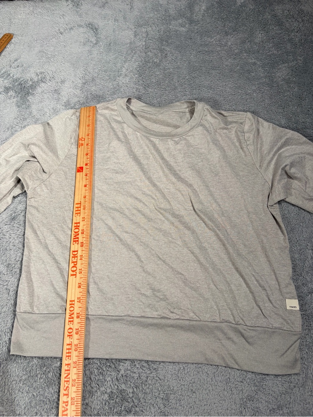 Vuori Gray Crewneck long sleeve shirt - Picture 12 of 12